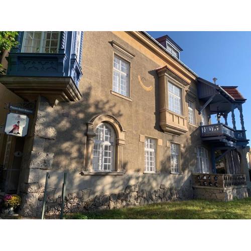 Villa für Präsentationen und Events, Eine Nacht im Puppenmuseum erleben