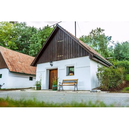 Weinfass Chalet Für 4 In Grub An Der March