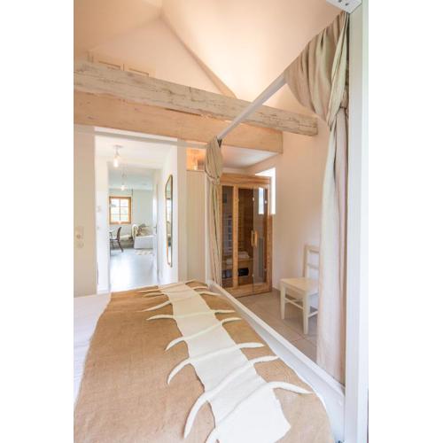 Weinloft I by WEINLOFTS