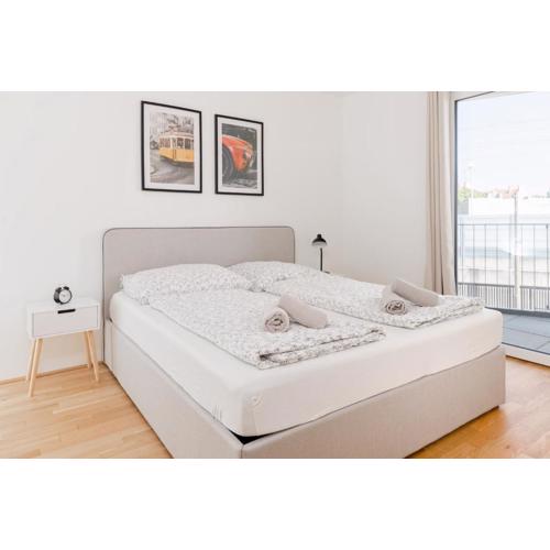 Whats-App Self-Check-IN - 1BR Apartment, near airport,15 min to Center