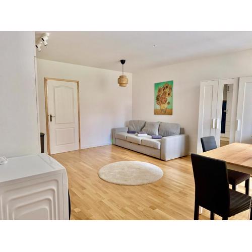 WN Modern Apartments with Terrace Patio