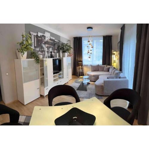 Wohnung 1 mit 2 Schlafzimmern und Terrasse
