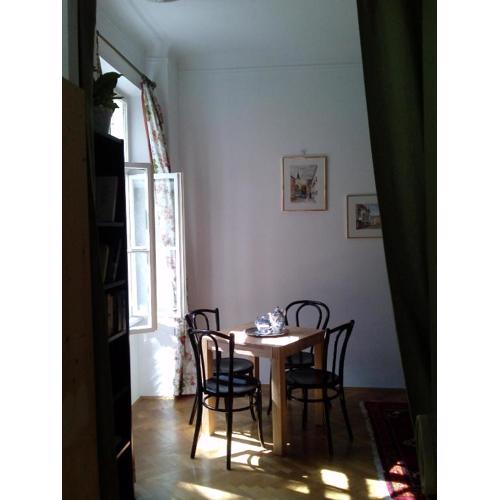 Wohnung In Hernals Mit Garten Und Strassenblick