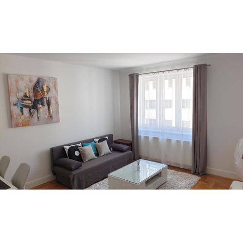 Wonderful 2-Bedroom Belvedere Apartment