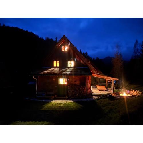 Zirbitz Hütte mit Sauna und Kamin